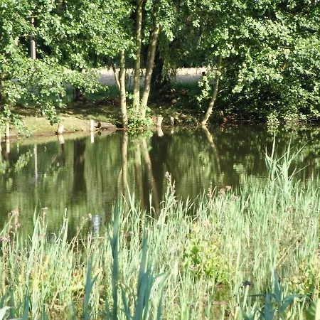 D Hotes Domaine Des Patrus ゲストハウス